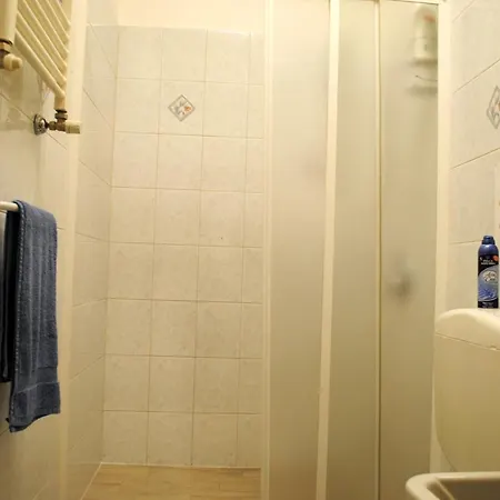 Bnbook - Borromeo 1 Apartman